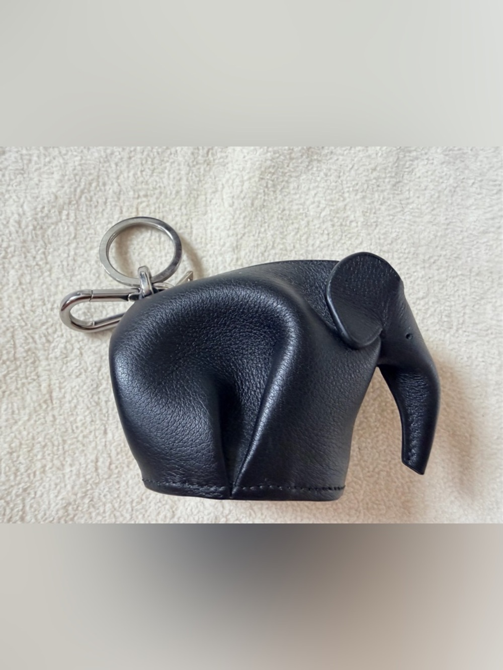 Loewe Black Leather Elephant Charm Keyring - Picture 2 of 5